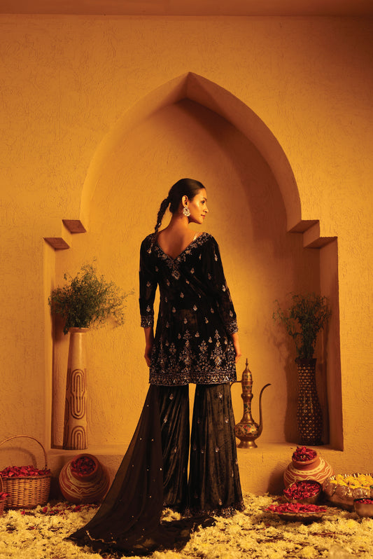 Black Fitted Gharara Set