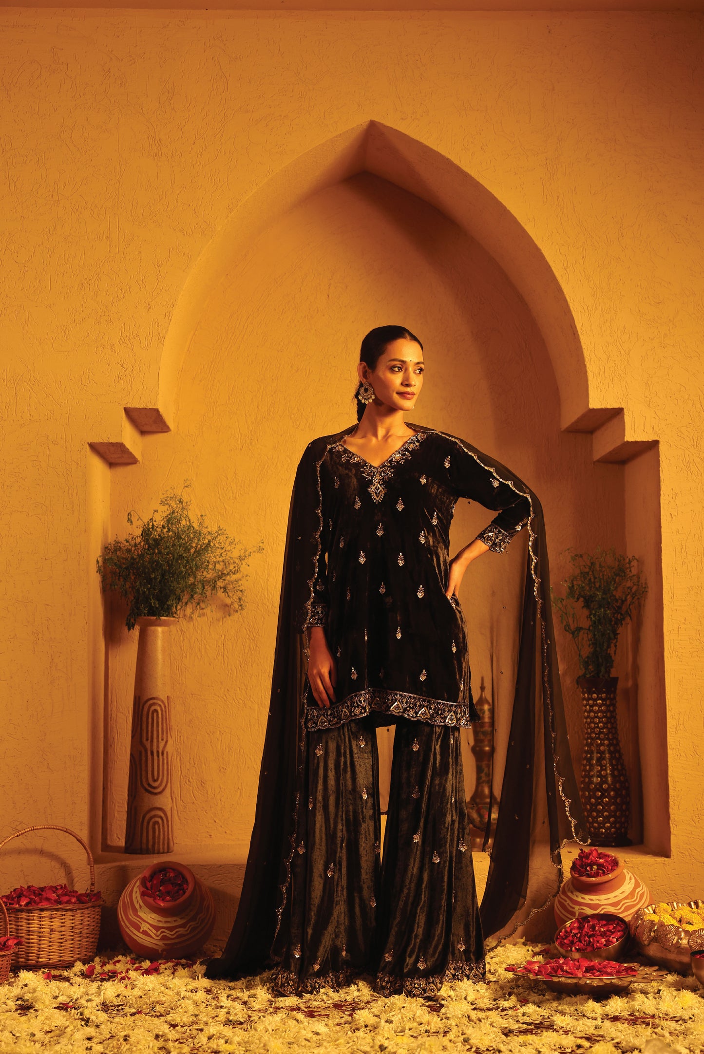 Black Fitted Gharara Set