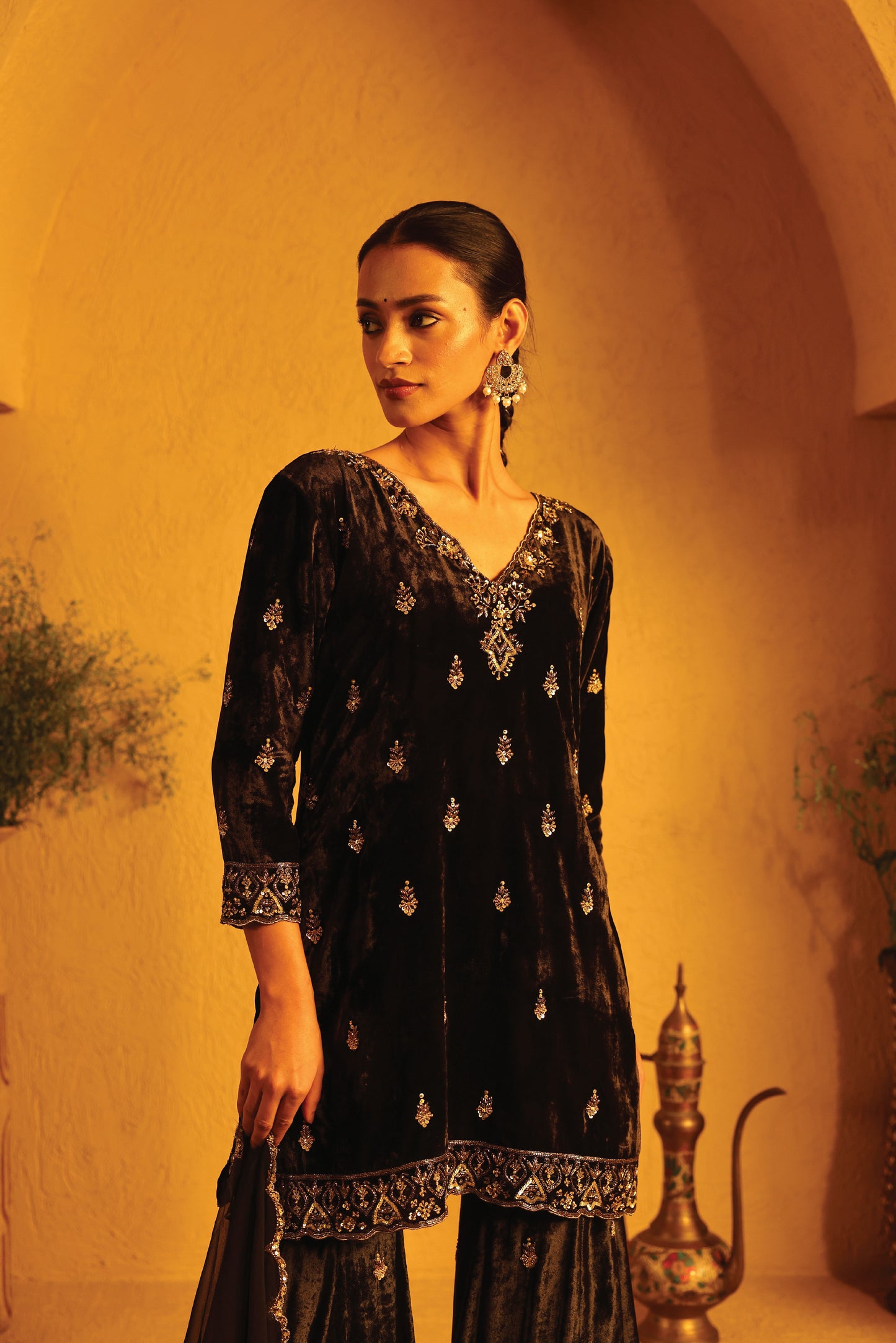 Black Fitted Gharara Set